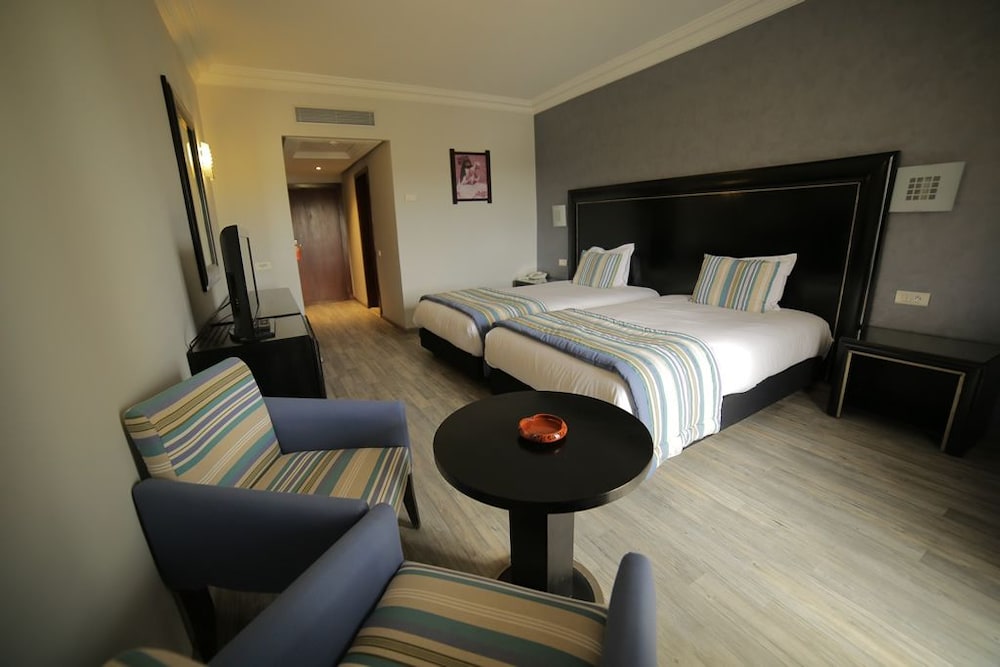 Double or Twin Room photo 3
