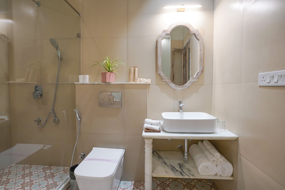 Upper Luxury - Photo 47