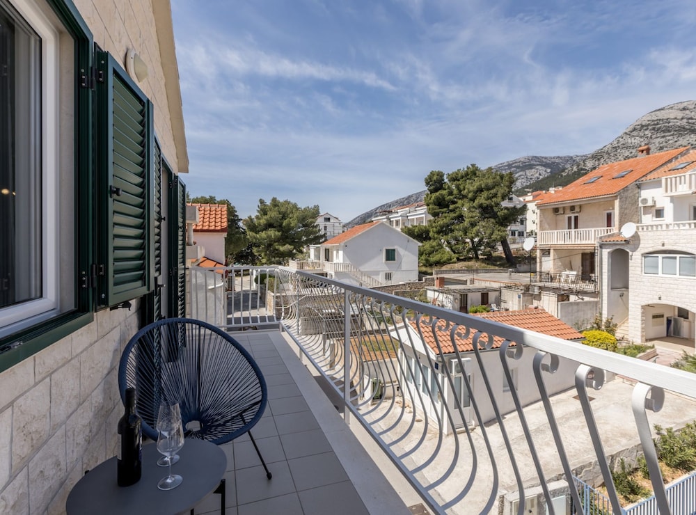 Apartment (One Bedroom Apartment With Terrace (A)