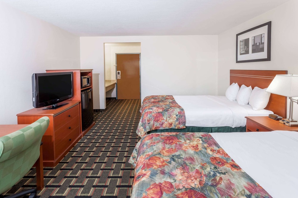 Double Room, 2 Double Beds - Photo 1