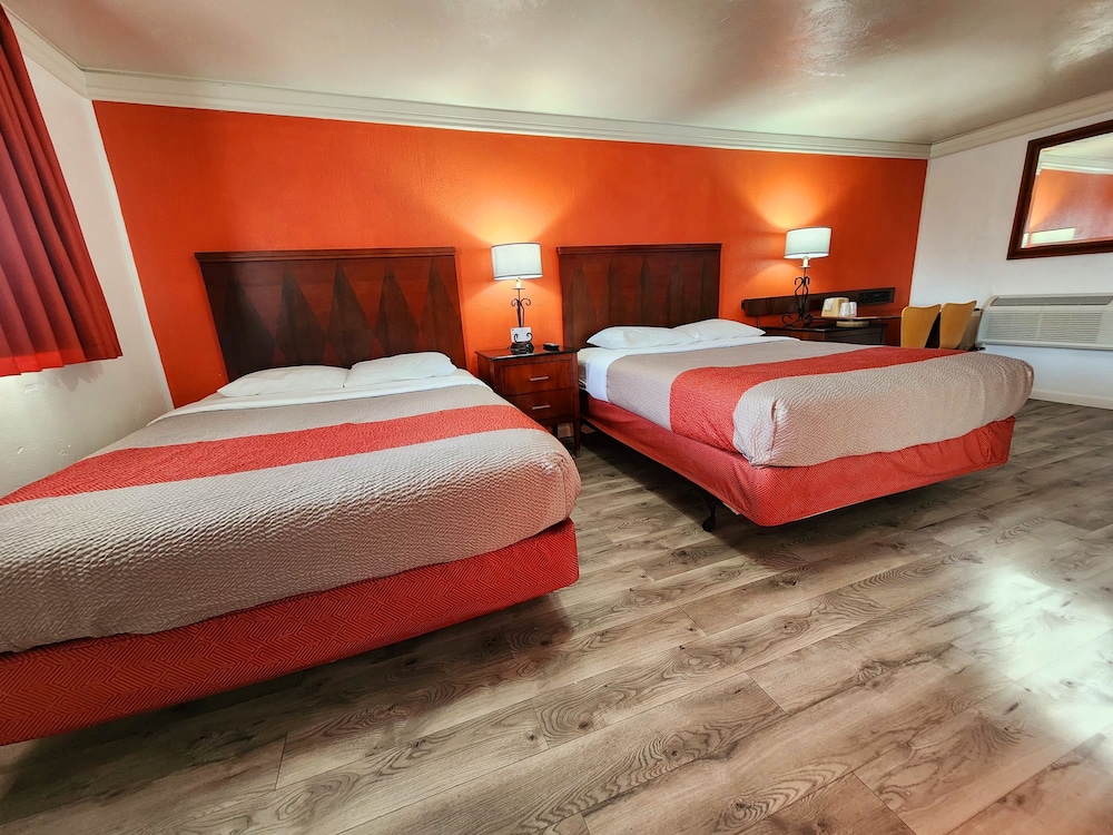 Standard Room, 2 Queen Beds, Non Smoking, Refrigerator & Microwave