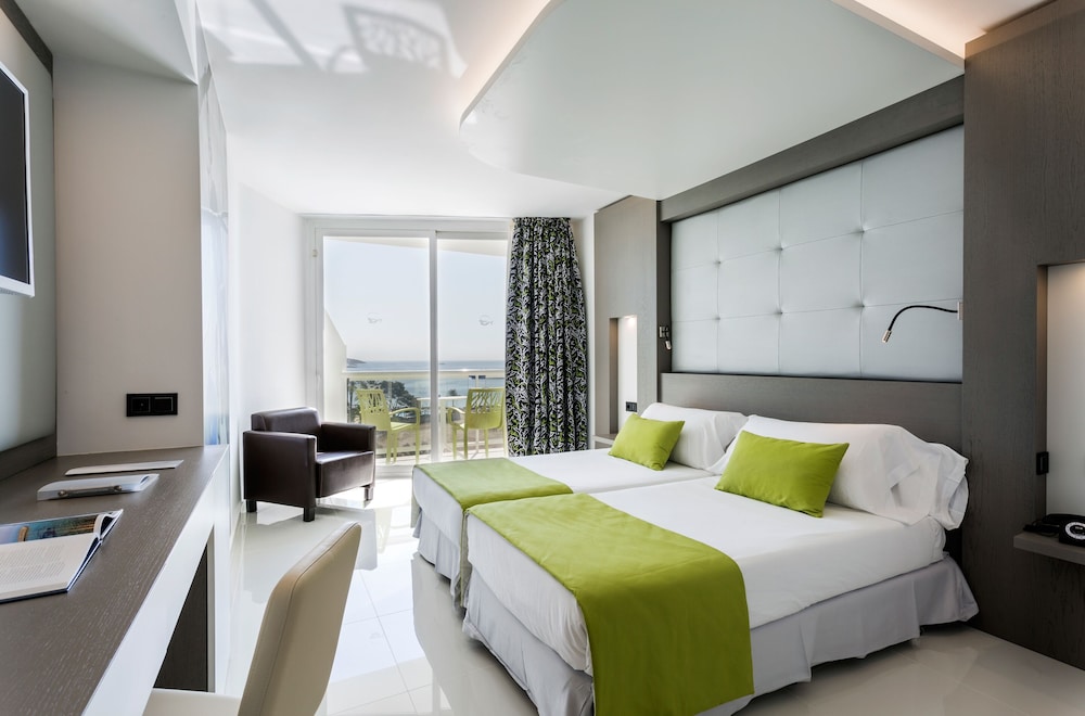 Double Room, Balcony, Pool View (Joy)