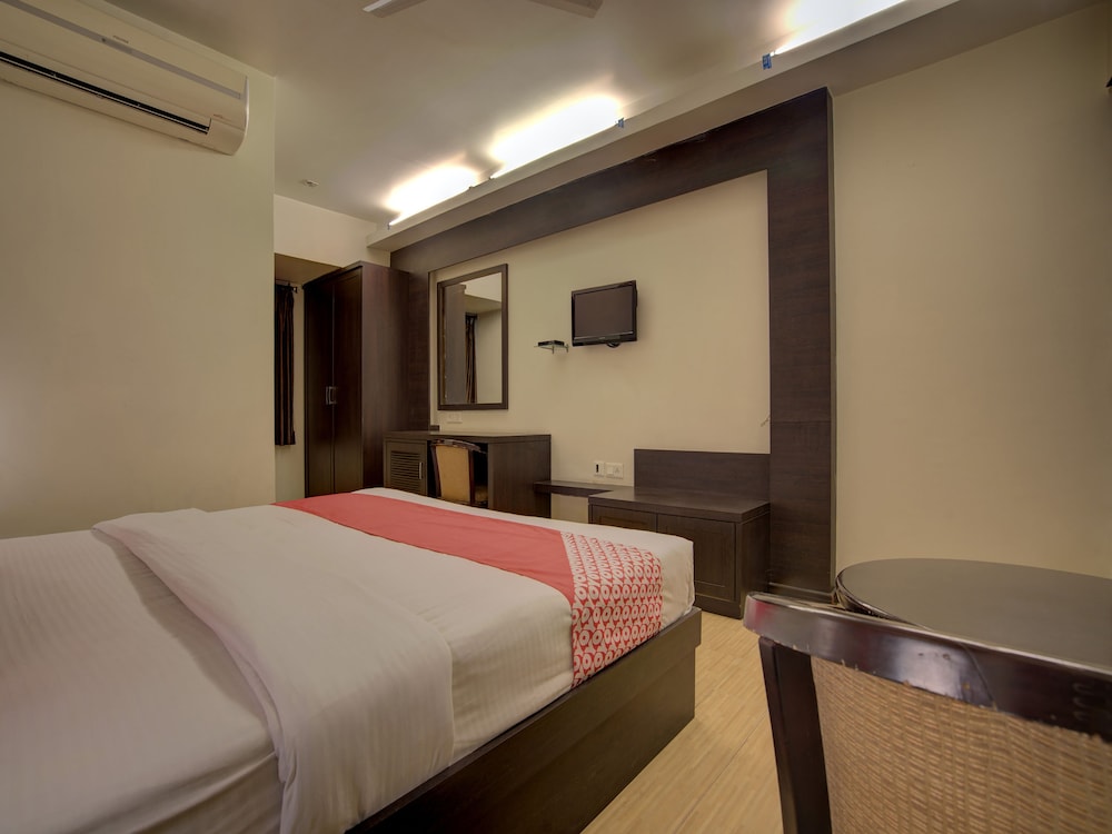 Deluxe Double or Twin Room, 1 Queen Bed photo 2