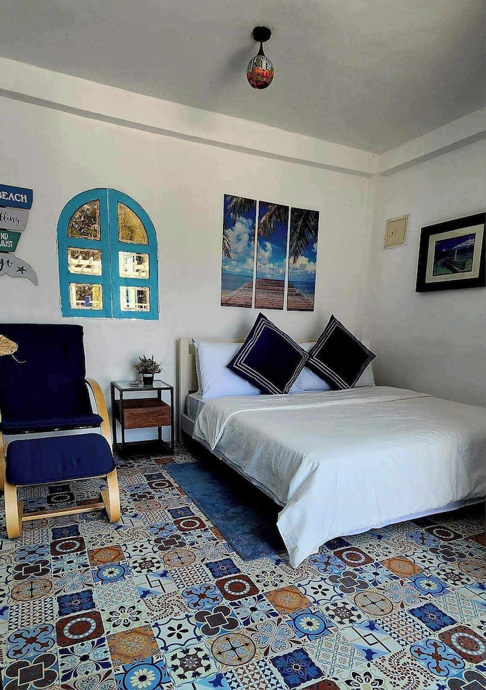 Superior Single Room, Balcony, Beach View