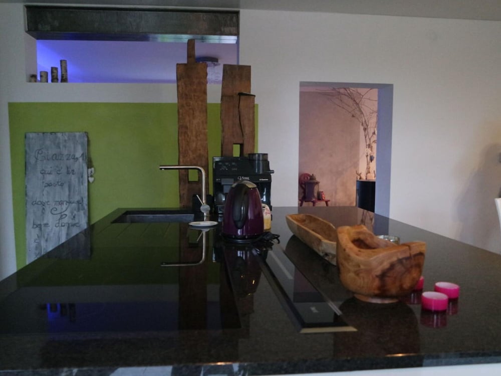 Apartment photo 2