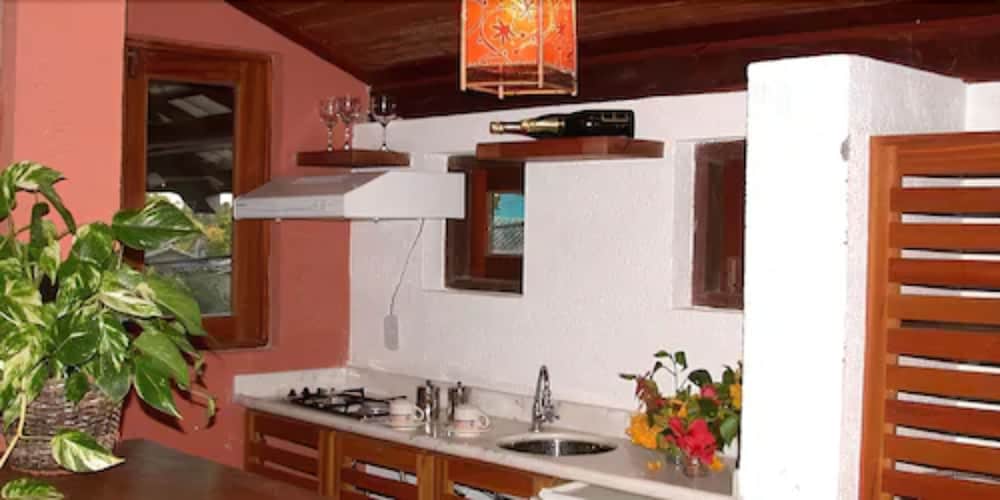 Apartment, 2 Bedrooms, Partial Ocean View thumbnail 5
