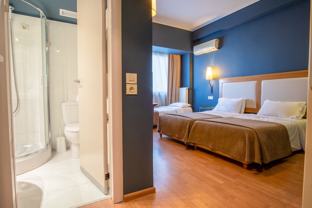 Standard Triple Room - Photo 5