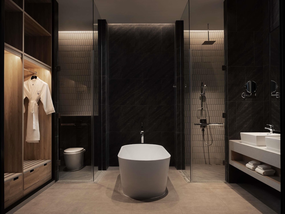 Superior Suite, Multiple Beds, City View - Photo 4
