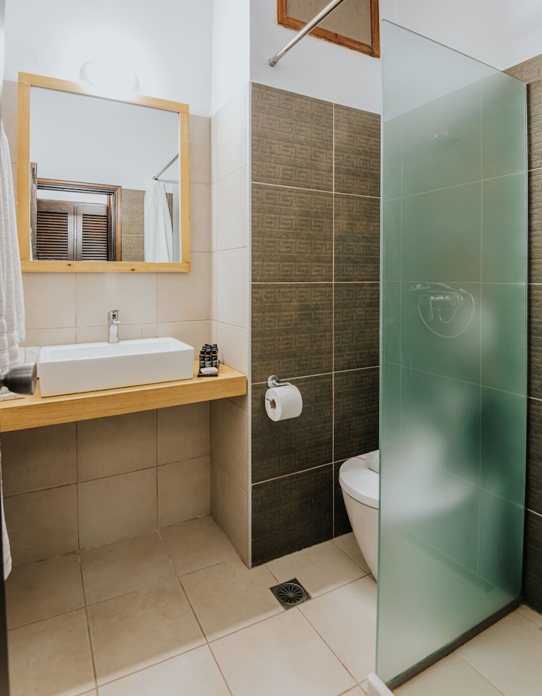 Partial Sea View Triple Room - Photo 2