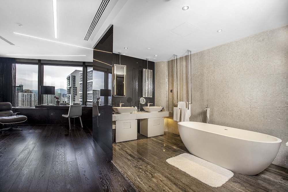Suite, 1 Bedroom photo 2
