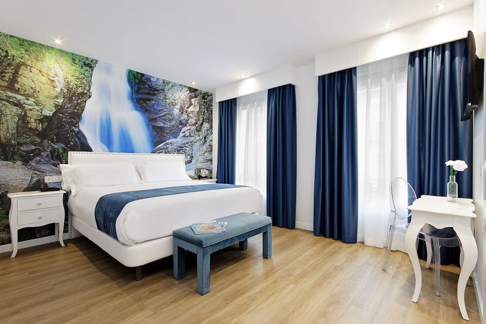 Double Room - Photo 15