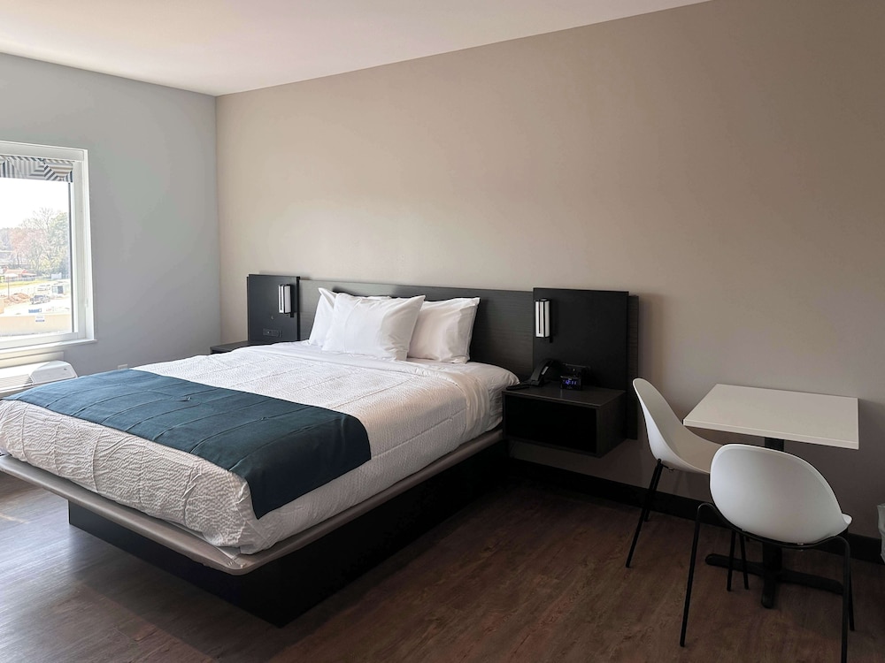 Standard Room, 1 King Bed, Non Smoking