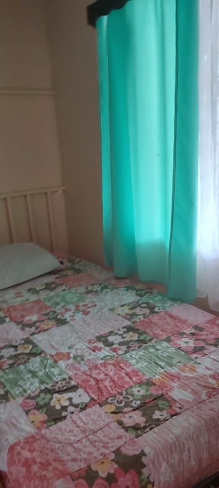 Room, Multiple Beds, Shared Bathroom photo 3