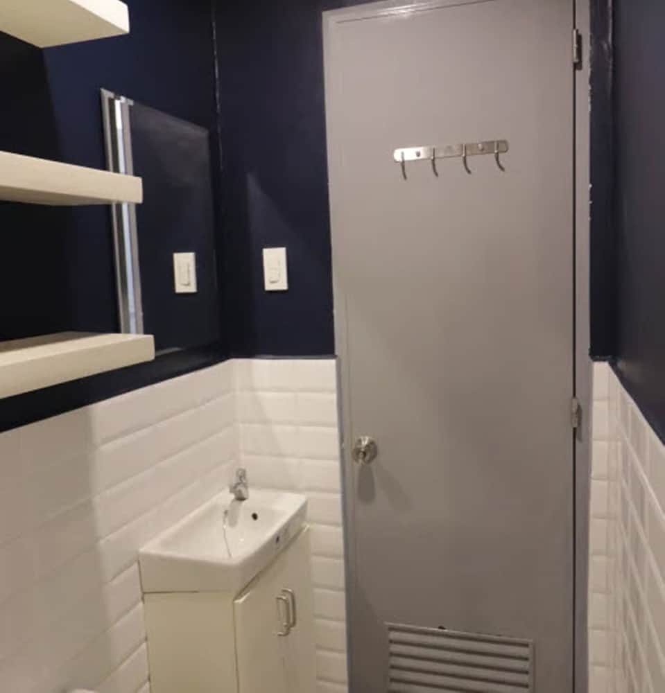 Private Room - Photo 3