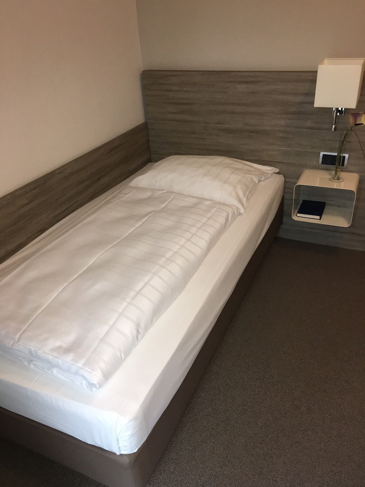 Classic Room, 1 Bedroom - Photo 4