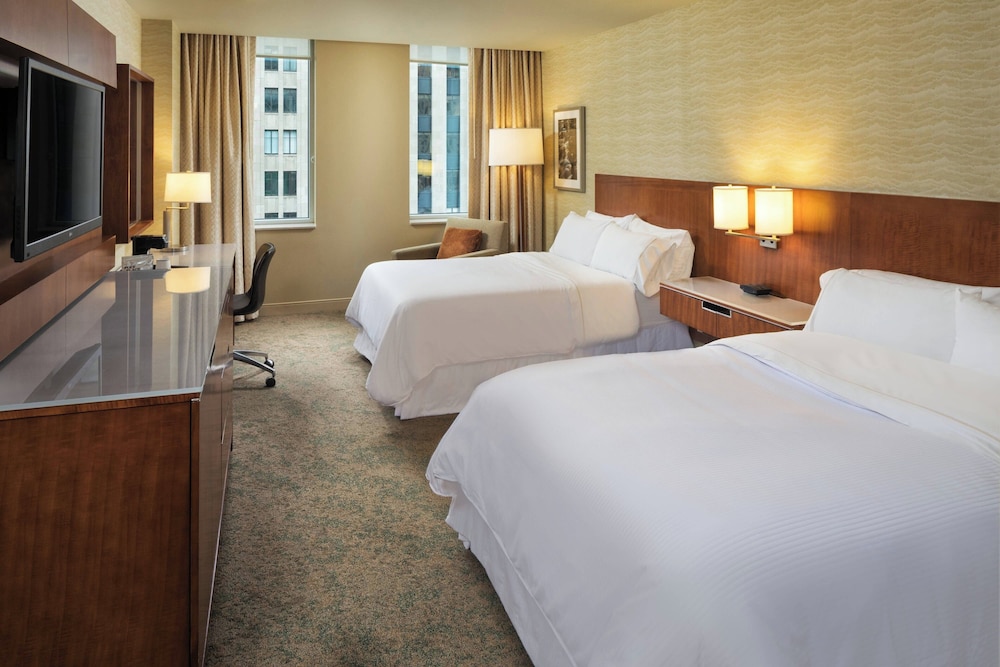 Traditional Room, 2 Double Beds (Mobility Accessible, Roll-In Shower) photo 1