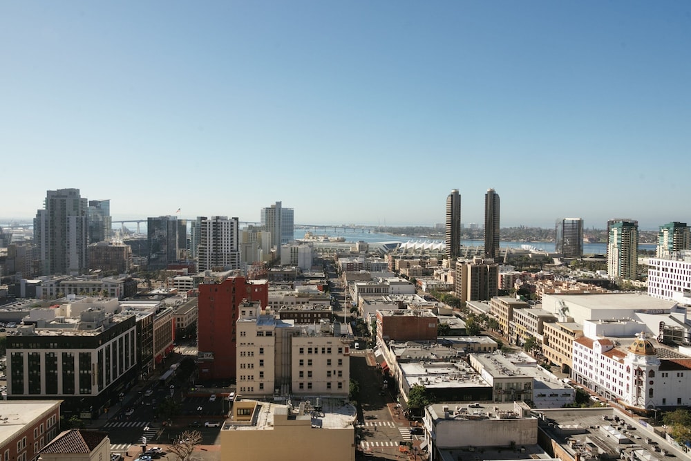 Room, 1 King Bed (San Diego View) - Photo 3