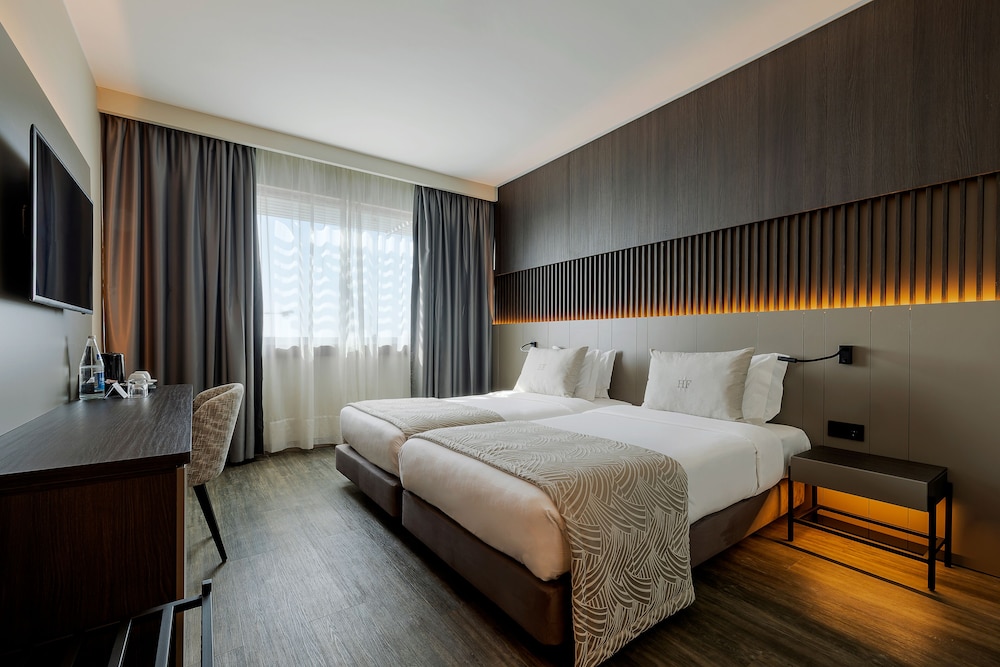 Deluxe Twin Room - Photo 1