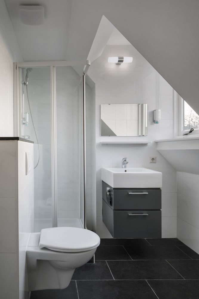 Standard Double Room (Fixed window with no view) photo 3