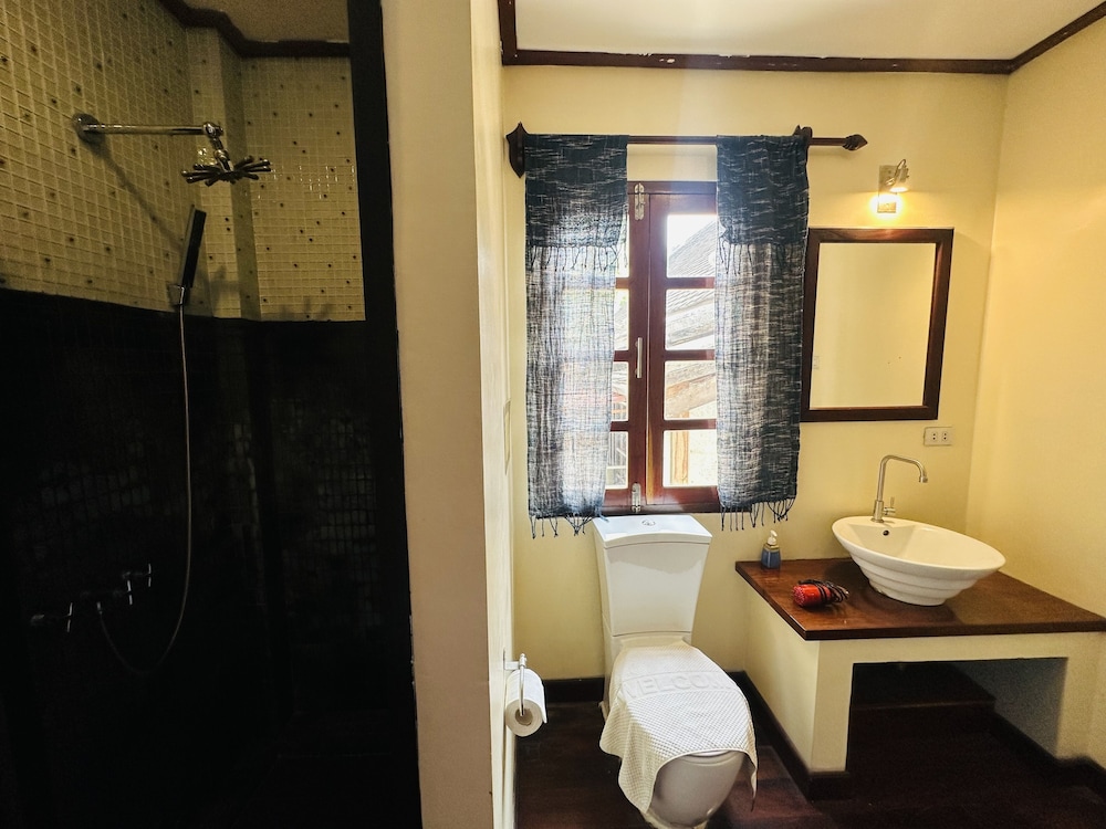 Deluxe Double Room - Photo 8