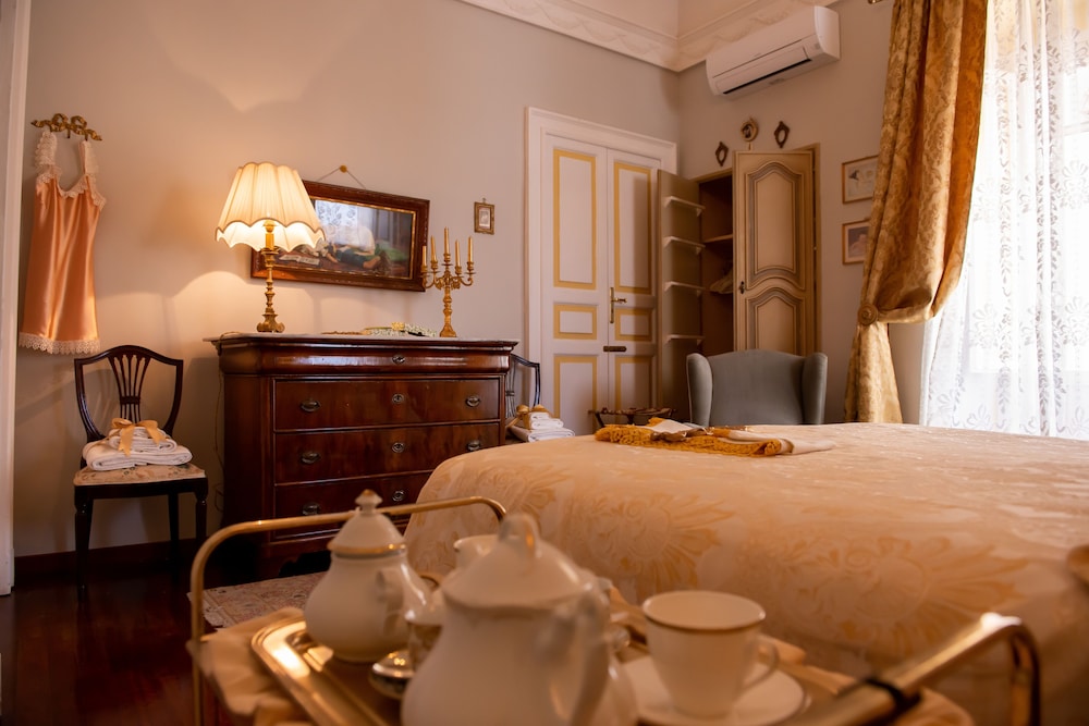 Presidential Double Room photo 3