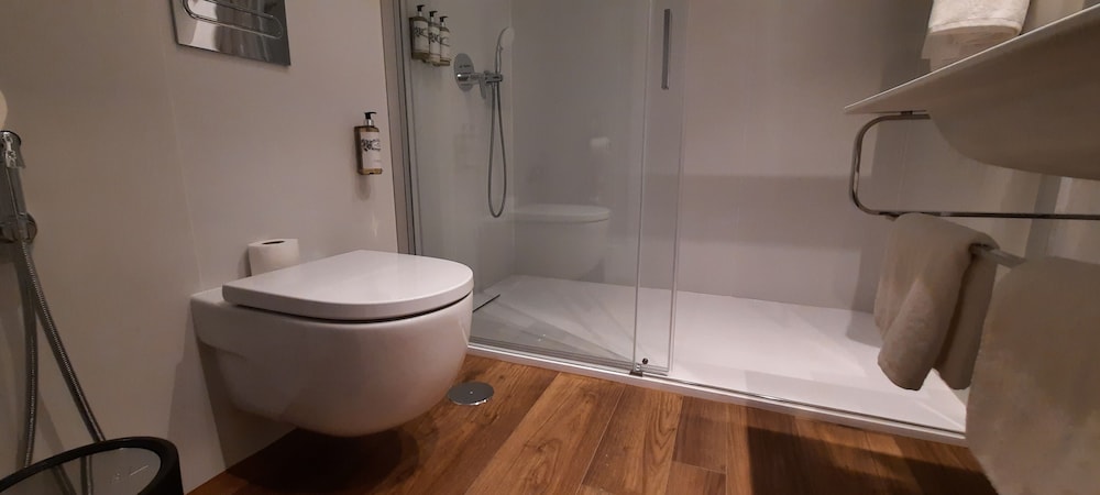 Double or Twin Room - Photo 40