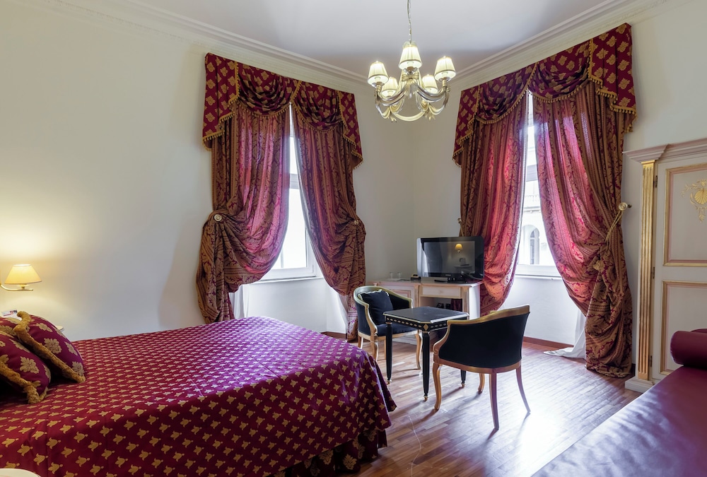 Quadruple Room - Photo 22