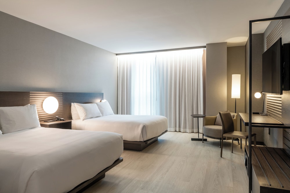 Room, 2 Queen Beds (View)