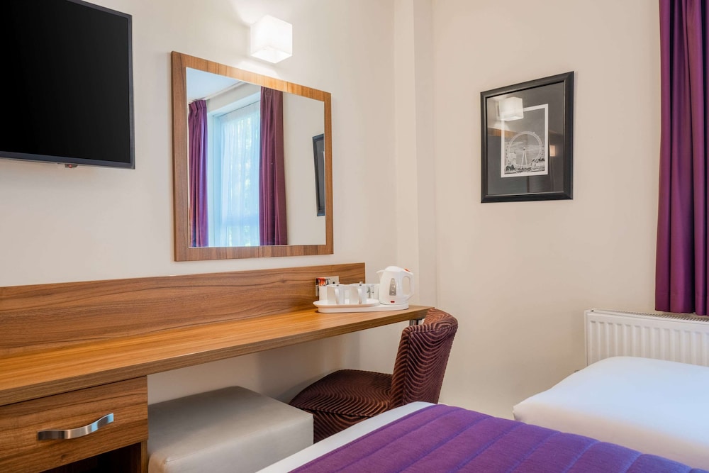 Standard Double Room photo 3