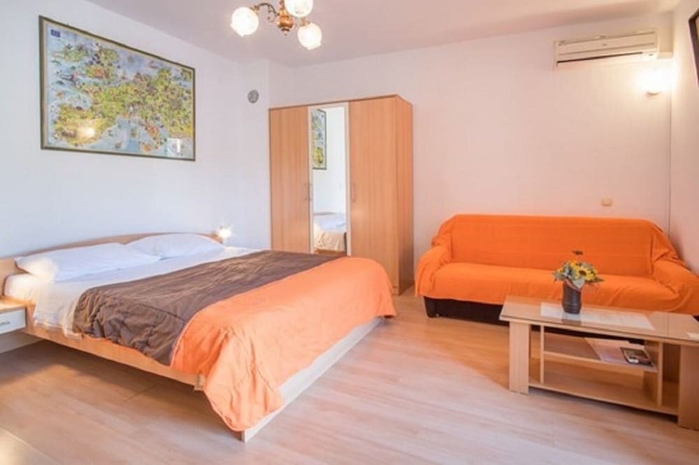 Apartment (A2) photo 1
