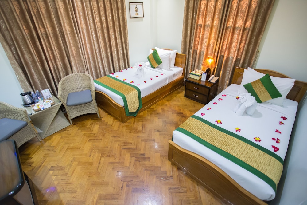 Superior Twin Room, 2 Twin Beds photo 3