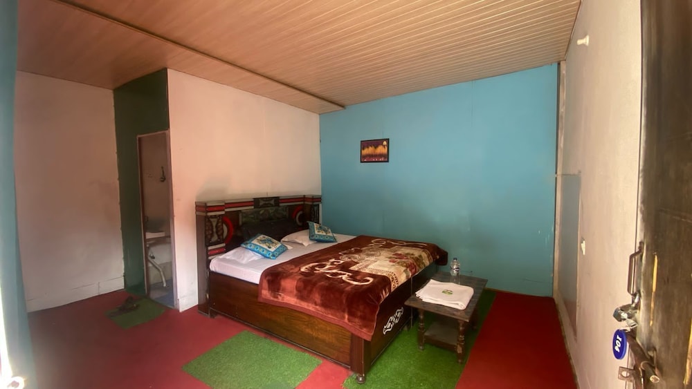 Classic Single Room, Balcony, Hill View