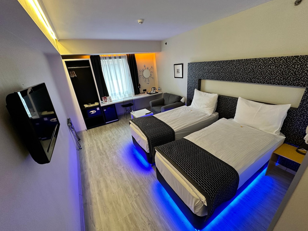 Standard Twin Room photo 1