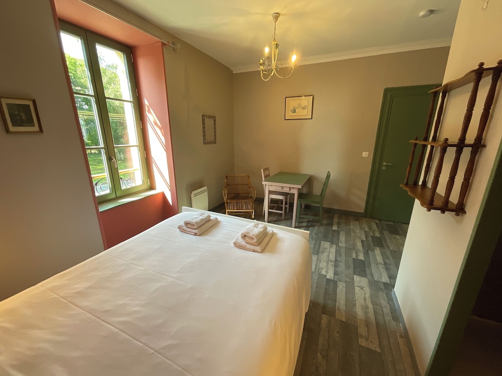 Standard Double Room photo 3