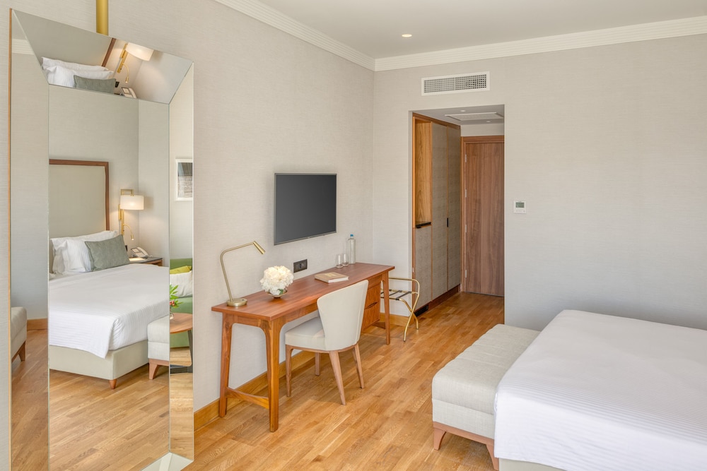Executive Double Room, Sea View - Photo 3
