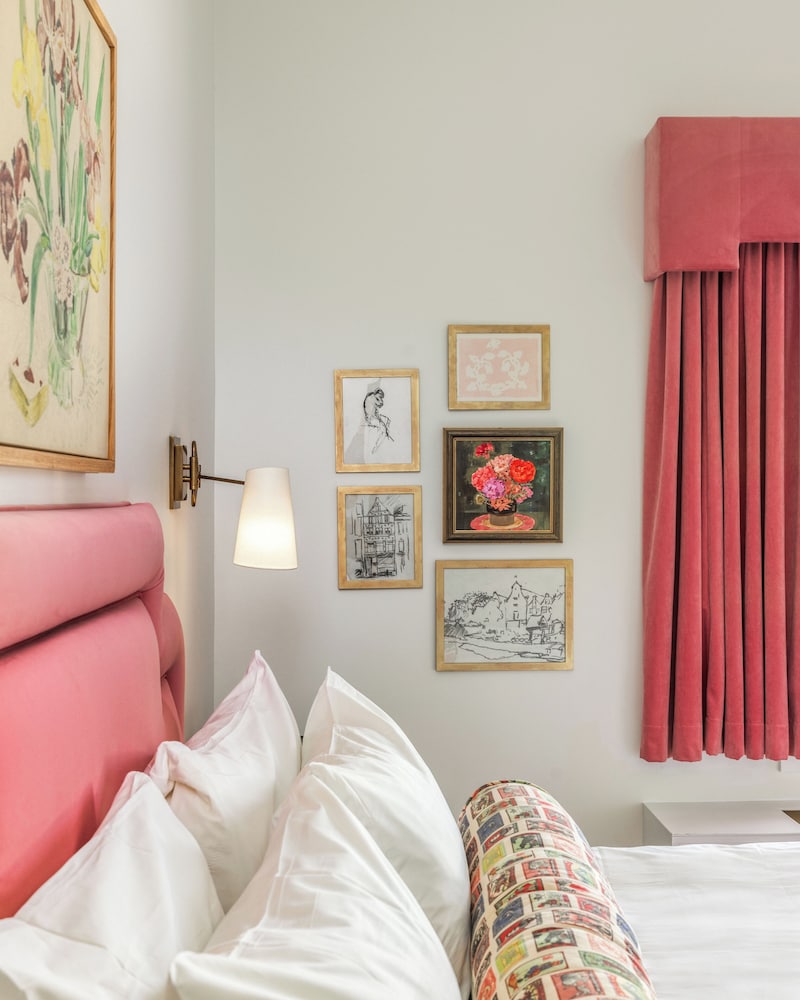 Room, 1 King Bed (7 - Historic Petite) - Photo 4
