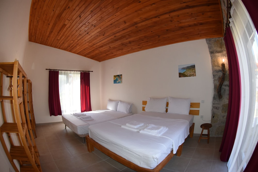 Deluxe Room, 1 Bedroom, Non Smoking, Garden View