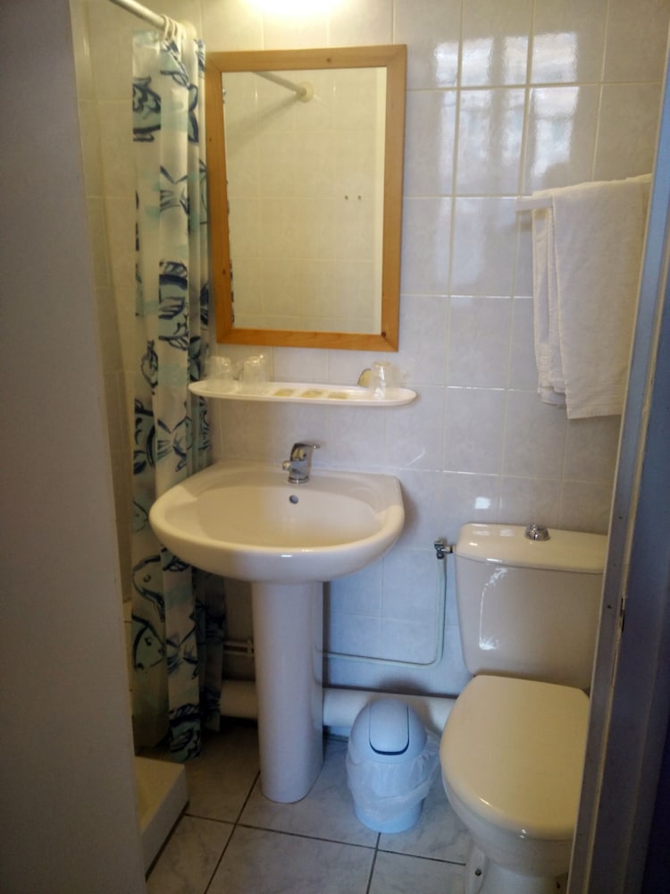 Standard Triple Room photo 2