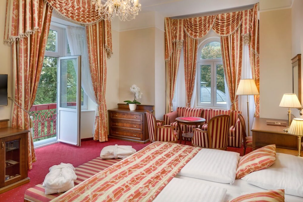 Hvezda - Junior Suite with Wellness and Fitness Access photo 3