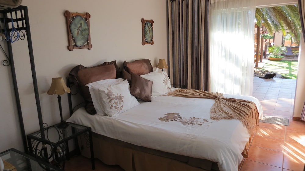King/Twin Bedded Room With En-Suite Bath (3) photo 3