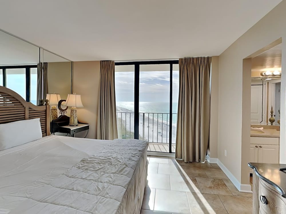 Condo, Multiple Beds, Balcony, Ocean View (T2 1001 - No Pets)