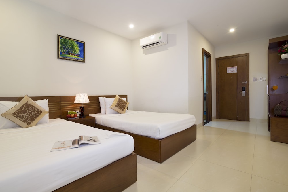 Superior Twin Room, No Windows
