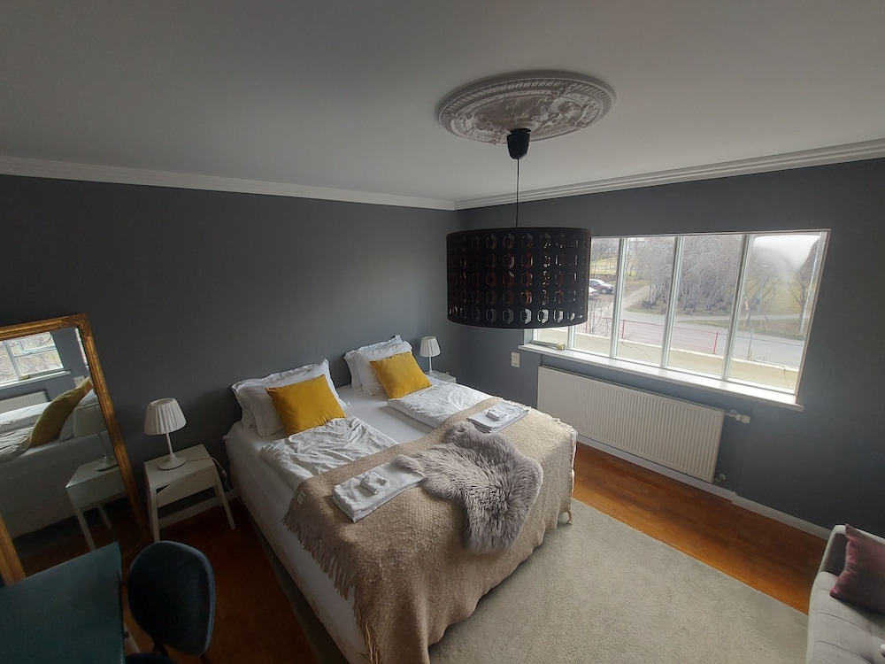 Family Room photo 3