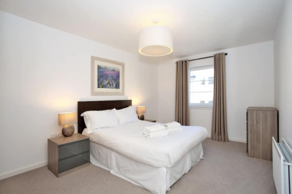 Apartment (3 Bedrooms)