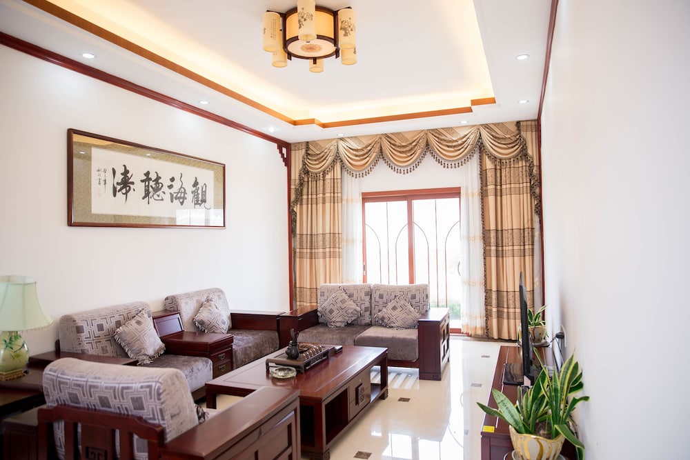 Comfort Suite, 4 Bedrooms, Ensuite, Garden Area photo 1
