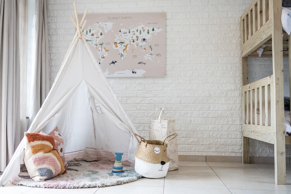 Premium House photo 2