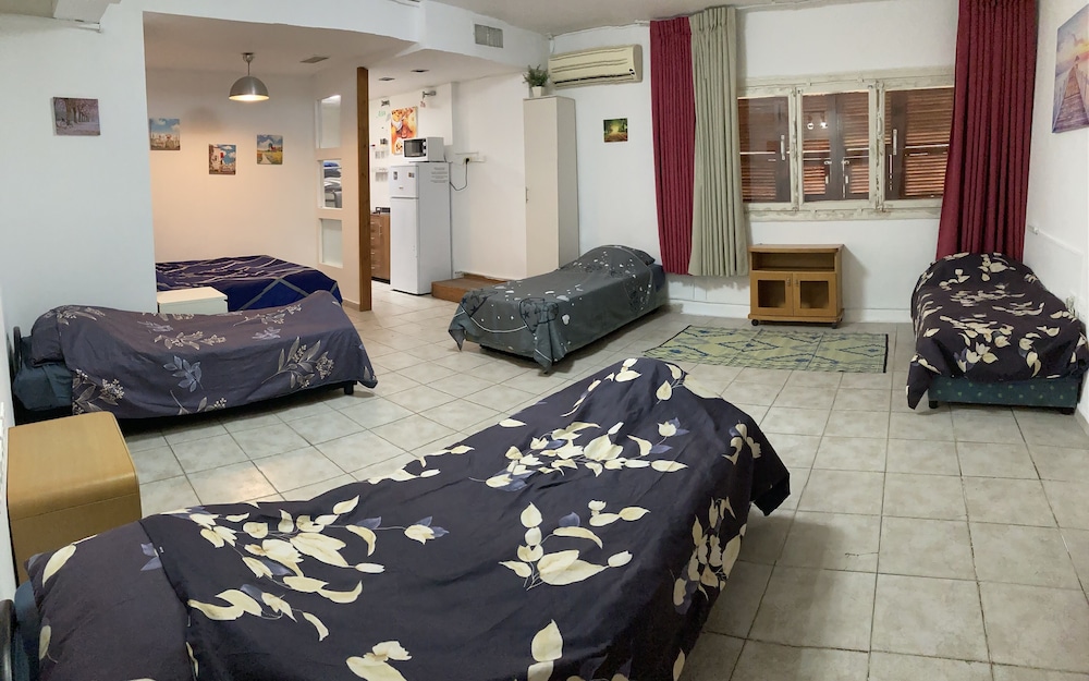 Basic Studio, 1 Bedroom, Non Smoking, Private Bathroom