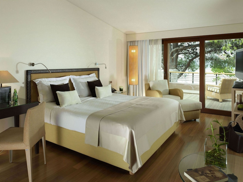 Premier Villa, Sea View - Photo 6