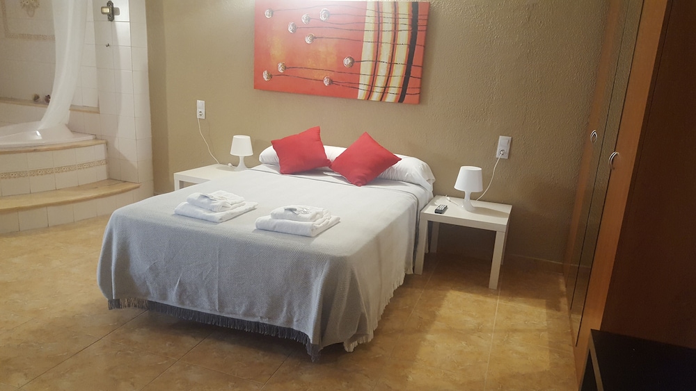 Quadruple Room - Photo 1