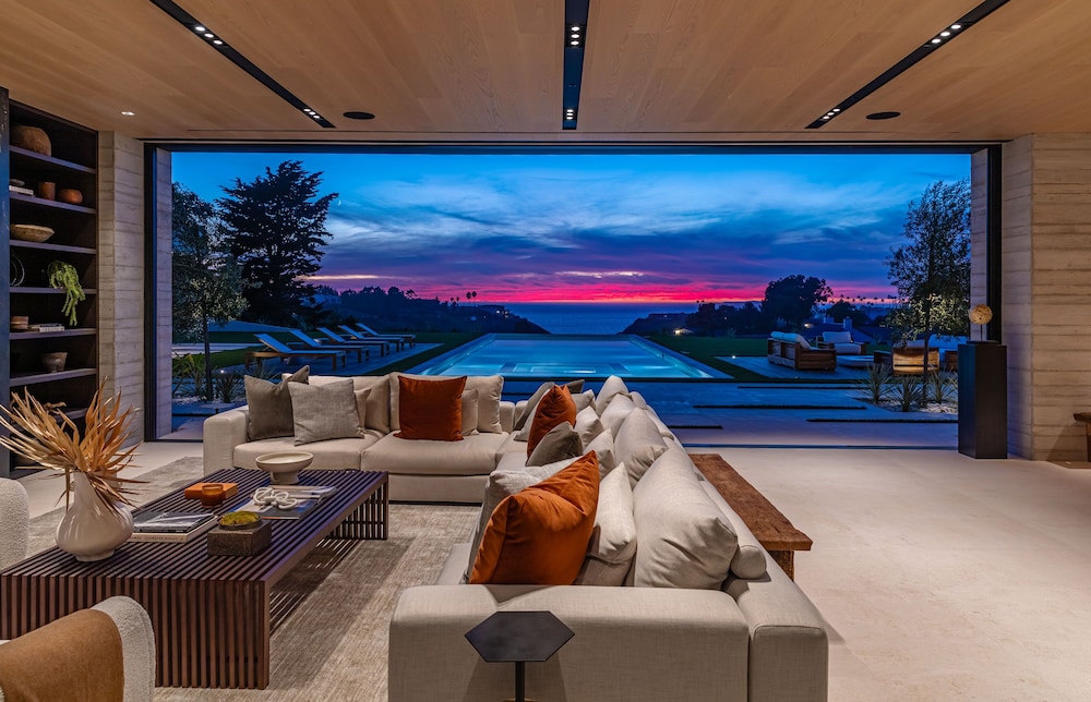 Luxury Villa, Multiple Beds, Pool Access, Ocean View (The Dume Legacy) photo 3